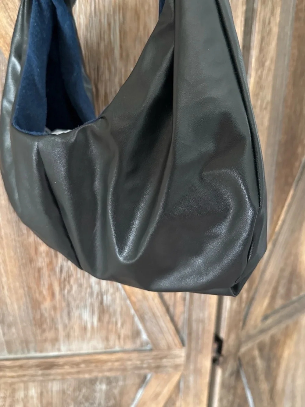 N/A stylish black